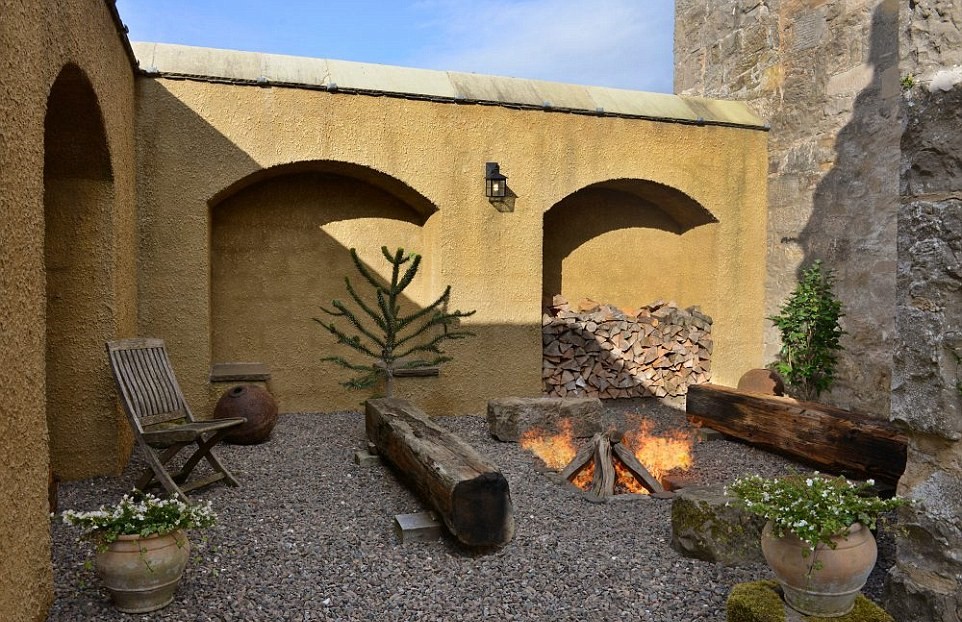 Courtyard at Johnstone Castle
