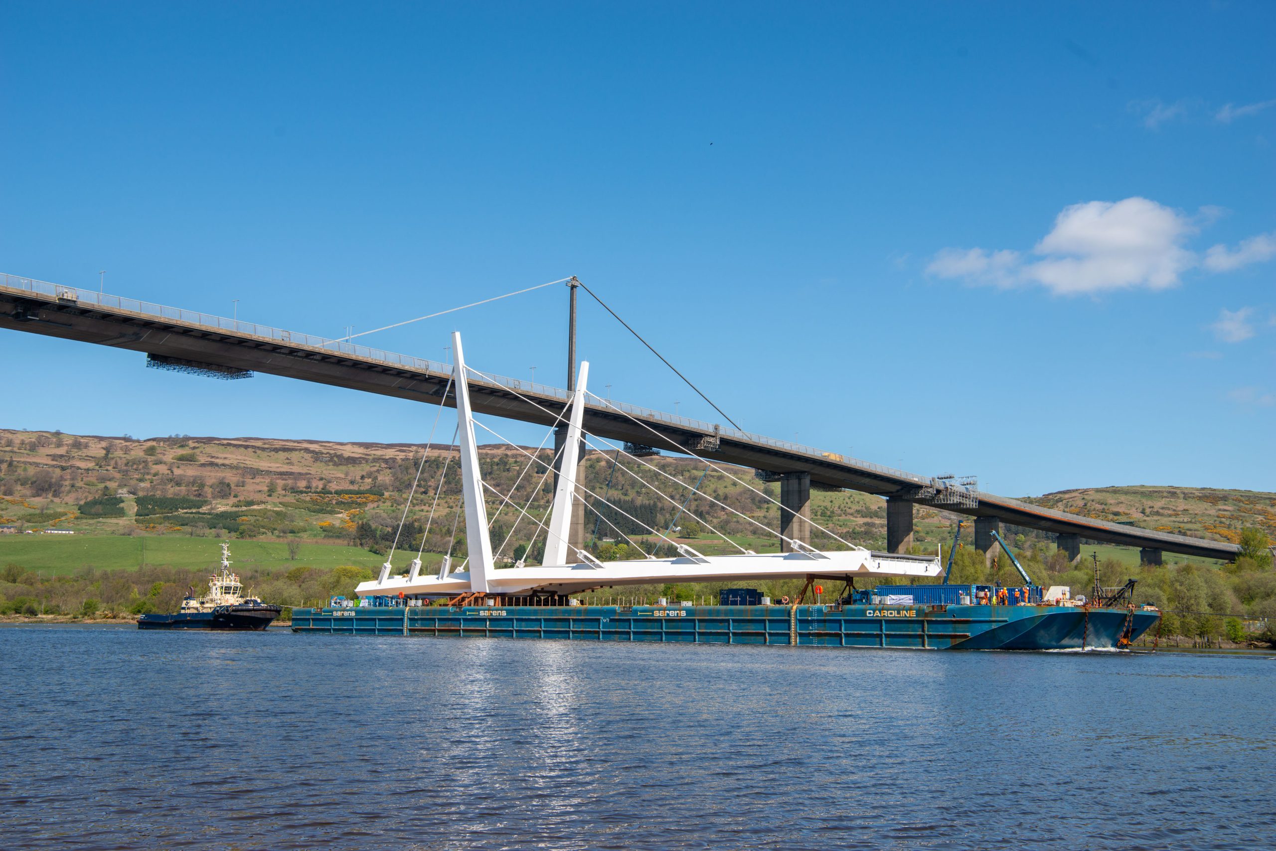First section of the first opening road bridge over the River Clyde arrives in Renfrewshire